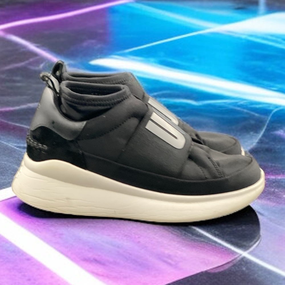 🔥 UGG Neutra Sneakers – Women’s Size 5 | Black/White - Picture 6 of 11